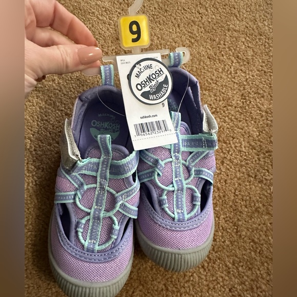 Oshkosh lavender purple bumper toe sneaker sandal - Picture 9 of 10